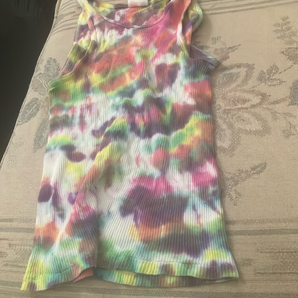 Girls Hanes ribbed tank top medium